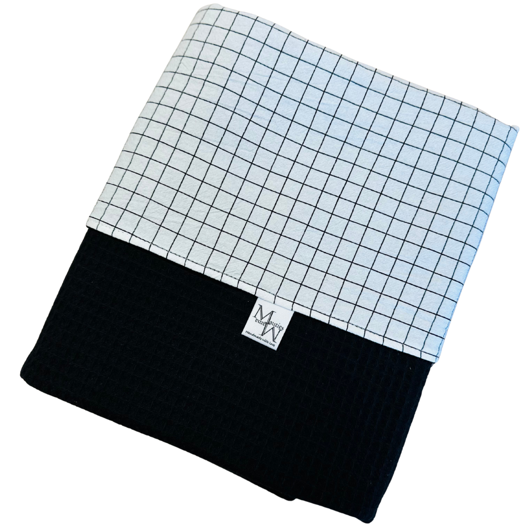 Wiegdeken vierkantjes & zwarte wafel | 70x100 cm